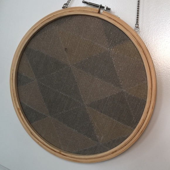 HANDMADE | Handmade Shimmer Bead 13” Round Wall Hanging Chain Tapestry. - Picture 5 of 7